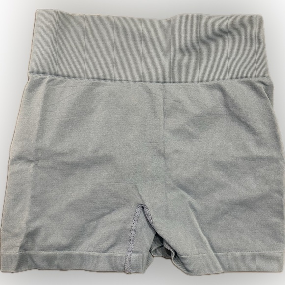 Scrunchbutt gym shorts - Picture 4 of 5